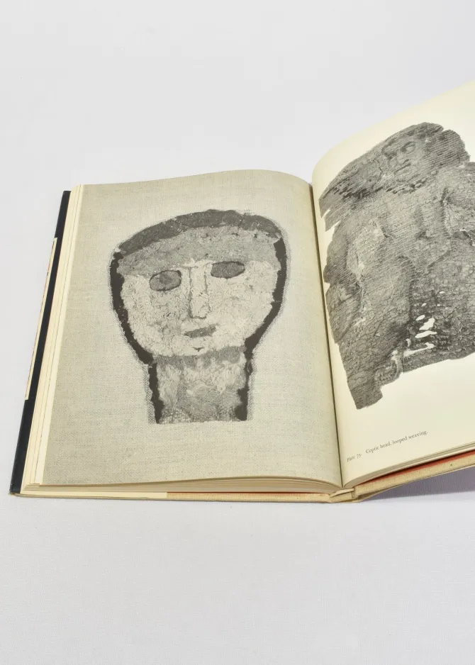 anni-albers-on-weaving-RwKpcjVB-4.webp Anni Albers: On Weaving