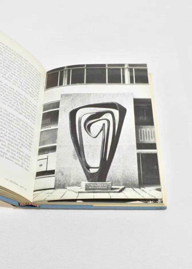 barbara-hepworth-QBgrRiky-4.webp Barbara Hepworth