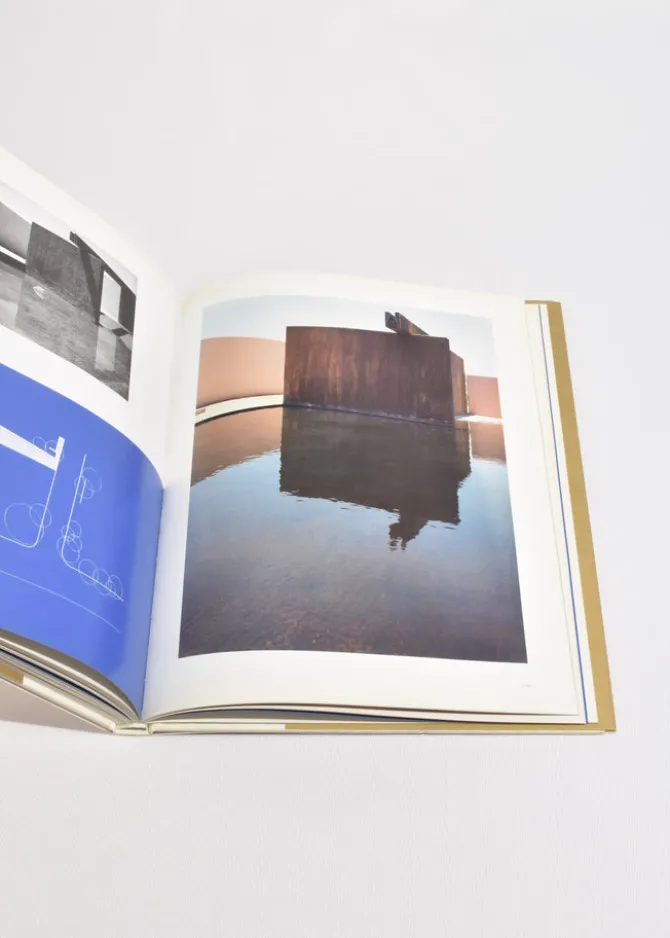 barragan-the-complete-works-oNNexaZm-4.webp Barragan: The Complete Works