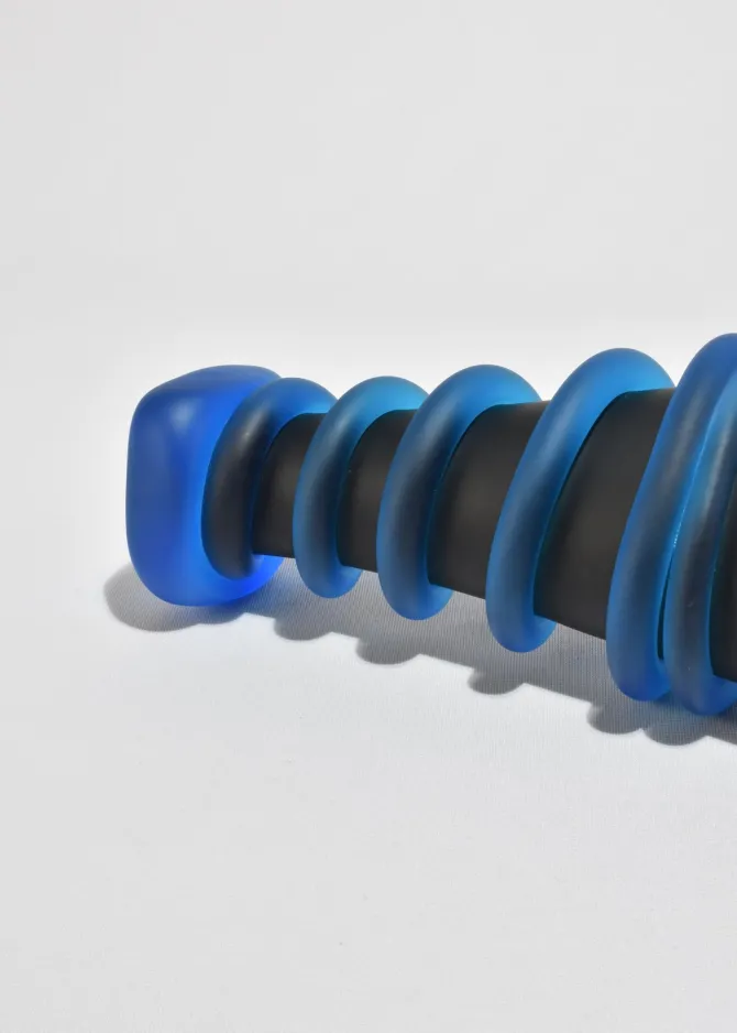 blue-spiral-vase-ZwDBuEby-4.webp Blue Spiral Vase