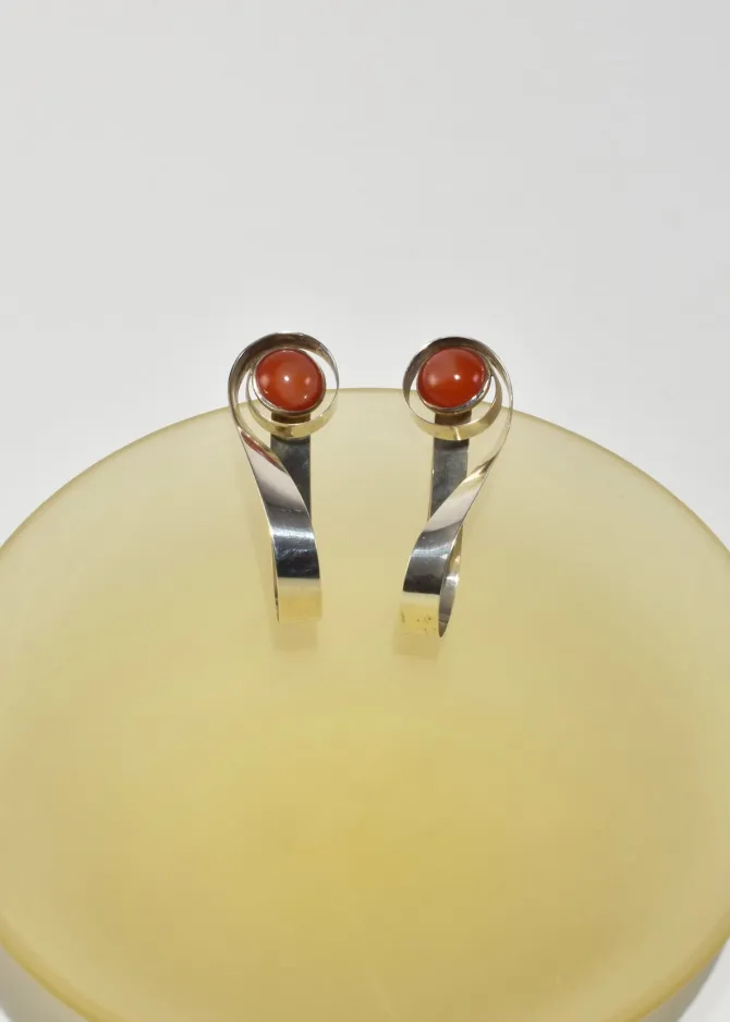 carnelian-loop-earrings-eGZLYnvd-1.webp Carnelian Loop Earrings