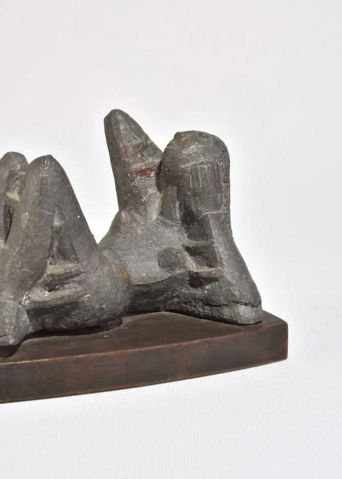 cubist-lead-sculpture-BpDQByBU-2.webp Cubist Lead Sculpture