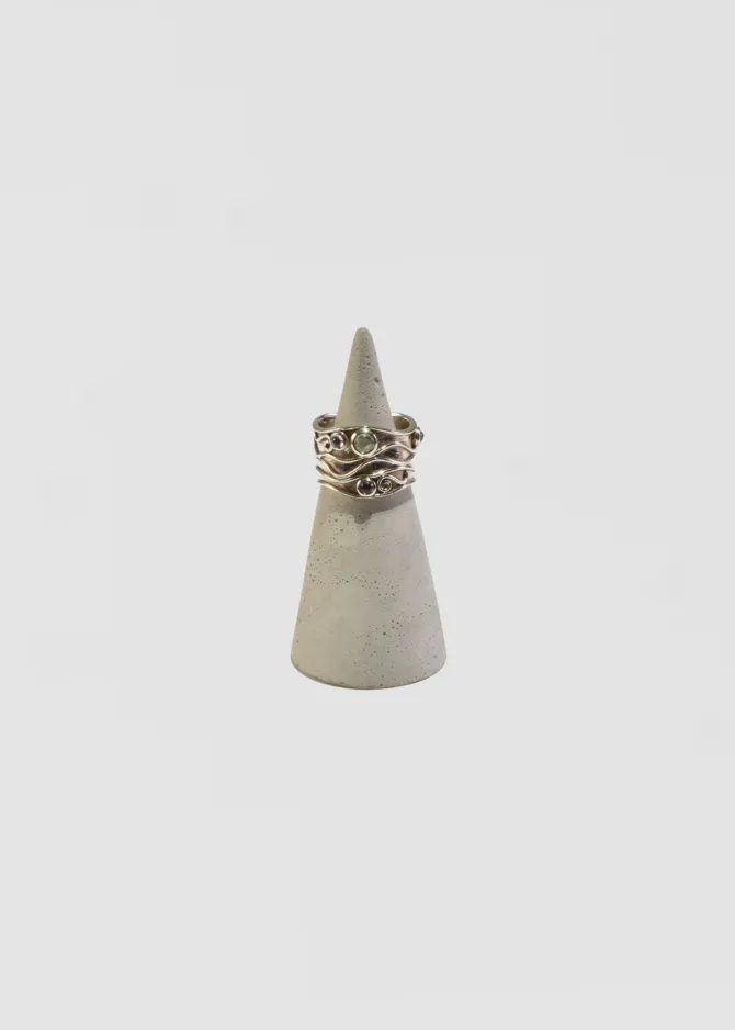 curvy-multi-stone-ring-YfOjqCOM-4.webp Curvy Multi Stone Ring