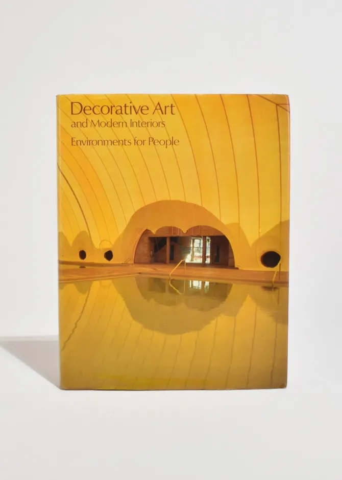 decorative-art-and-modern-inte-coYEtlJe-0.webp Decorative Art and Modern Interiors