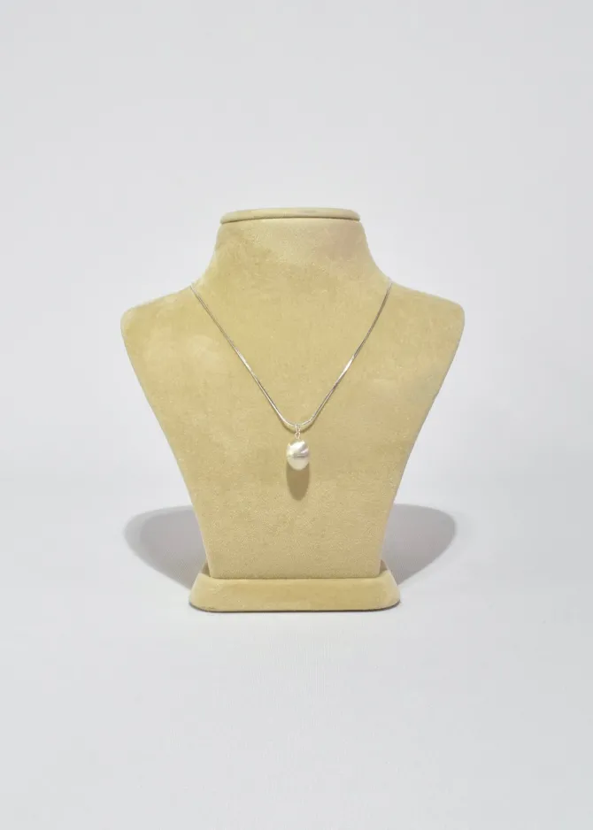 egg-pendant-necklace-gxglfXxi-7.webp Egg Pendant Necklace