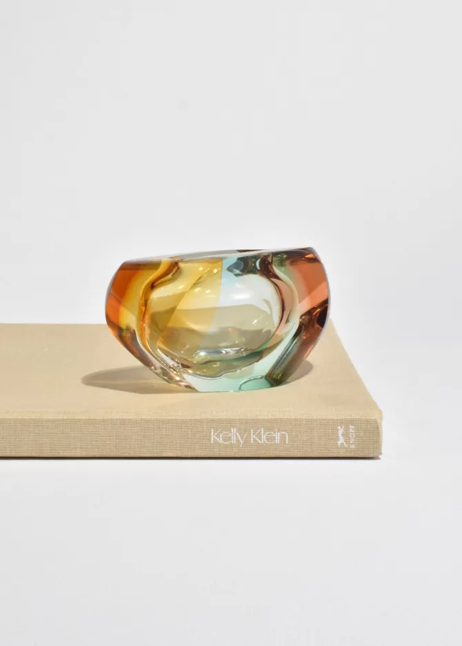 faceted-colorful-vase-etBETQDH-1.webp Faceted Colorful Vase