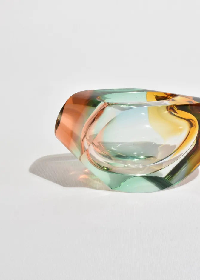 faceted-colorful-vase-etBETQDH-5.webp Faceted Colorful Vase