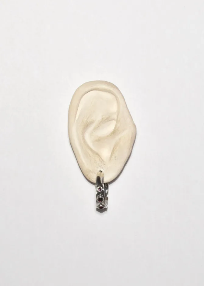 garnet-hoop-earrings-bFUOQpAW-2.webp Garnet Hoop Earrings