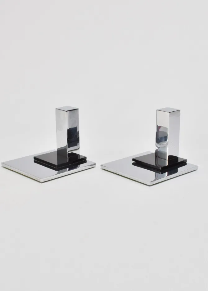 geometric-chrome-bookends-TbzPwyHy-0.webp Geometric Chrome Bookends