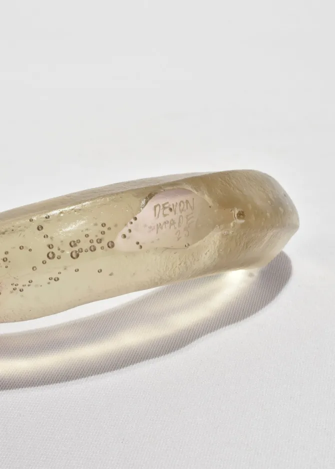 glass-banana-in-pale-bronze-fBvzGYkD-4.webp Glass Banana in Pale Bronze