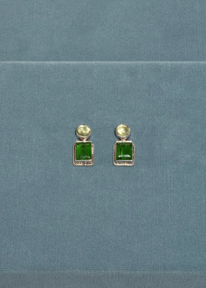 green-crystal-earrings-kYqplKnK-1.webp Green Crystal Earrings