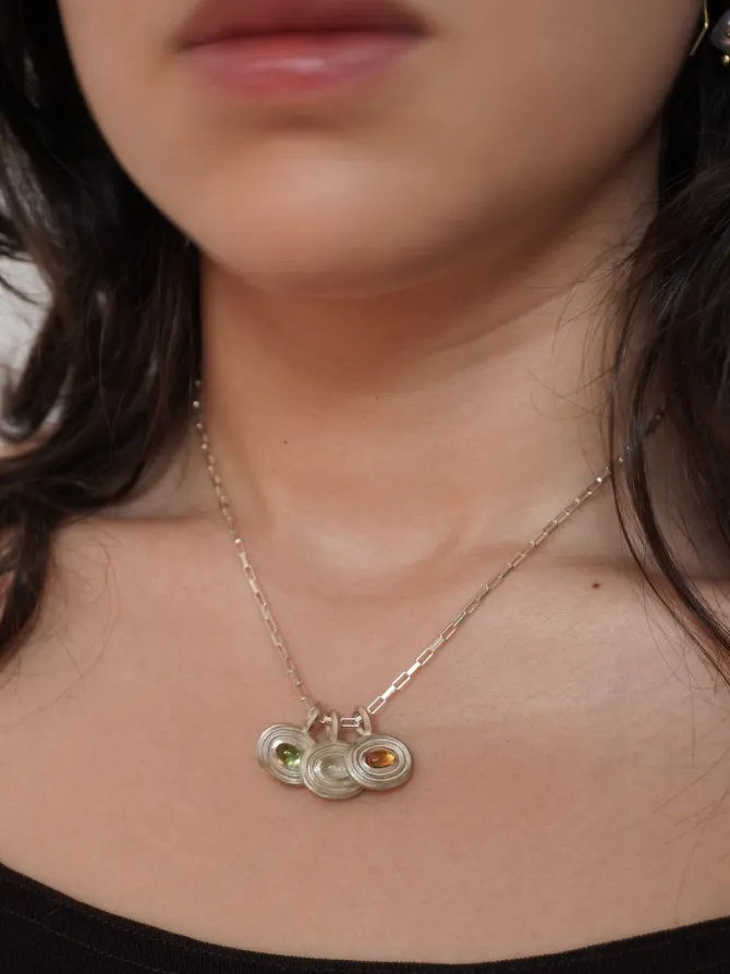 green-tourmaline-wavelet-neckl-eWPdeEpl-2.webp Green Tourmaline Wavelet Necklace