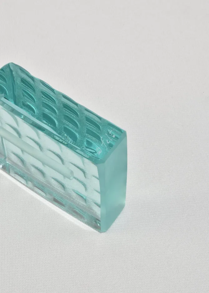 grid-perfume-bottle-YGVptlTY-4.webp Grid Perfume Bottle