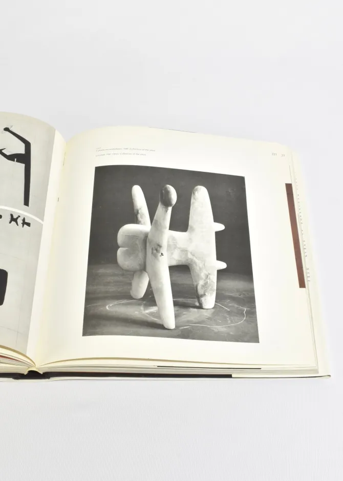 isamu-noguchi-WrrQpyAp-2.webp Isamu Noguchi