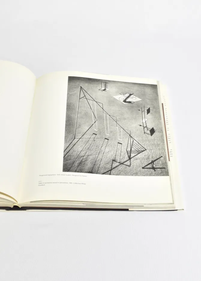 isamu-noguchi-WrrQpyAp-5.webp Isamu Noguchi