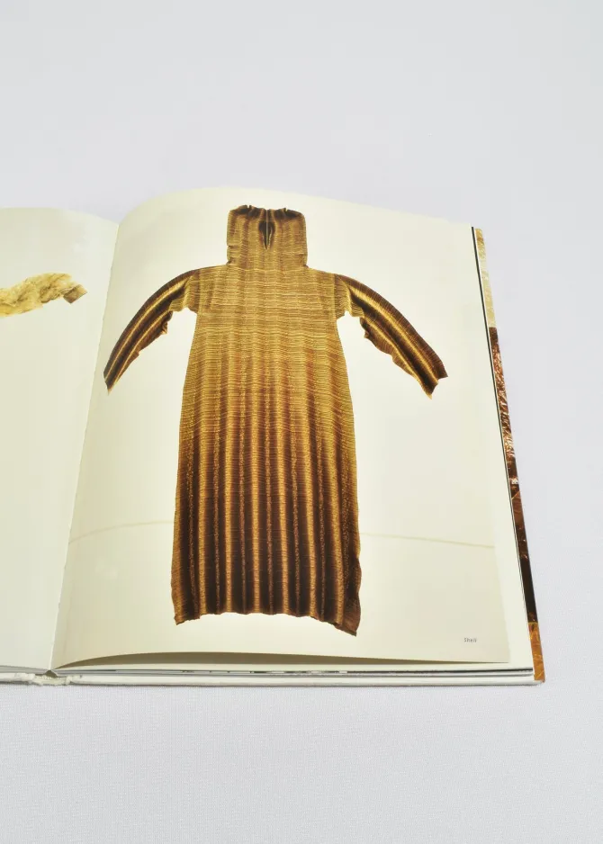 issey-miyake-making-things-XmXBZwIG-3.webp Issey Miyake: Making Things