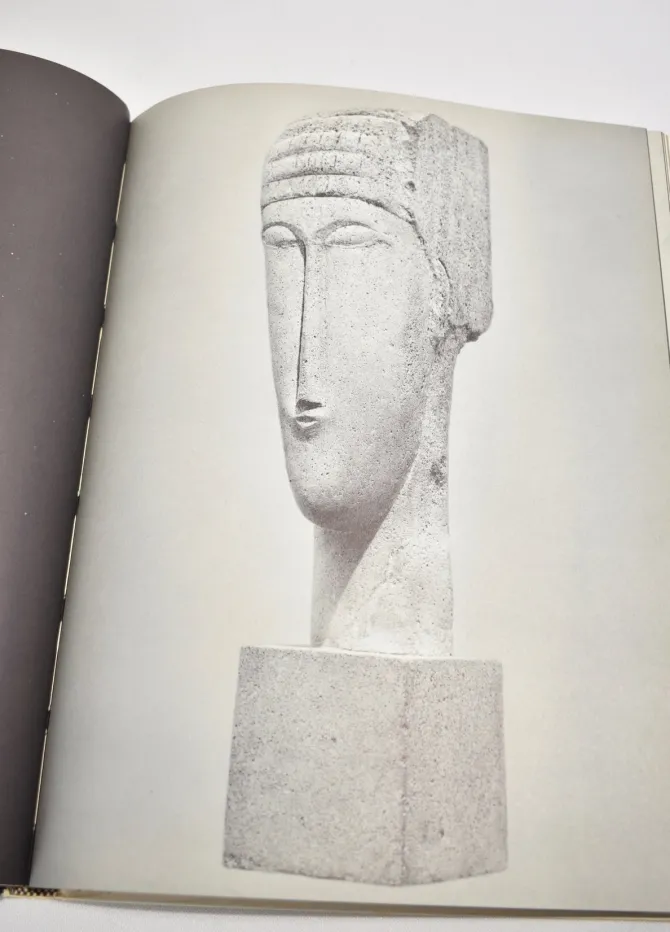 modigliani-the-sculptor-BrWnXboH-2.webp Modigliani The Sculptor