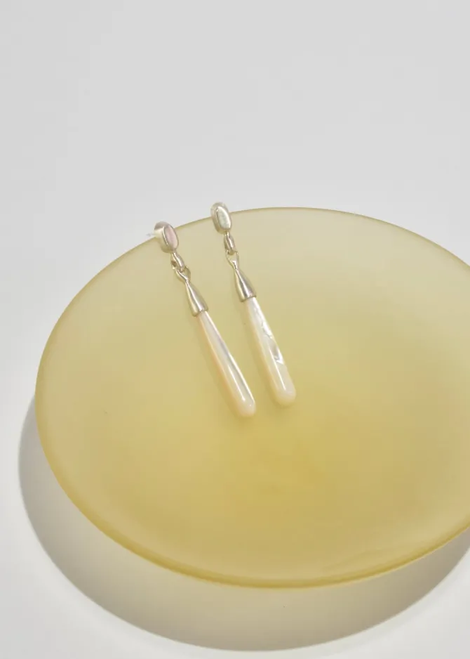 mother-of-pearl-drop-earrings-JylWyecF-2.webp Mother of Pearl Drop Earrings