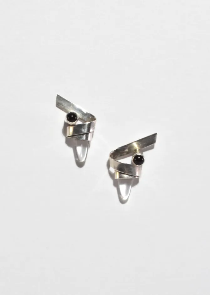 onyx-crystal-earrings-iIOTveJB-0.webp Onyx Crystal Earrings