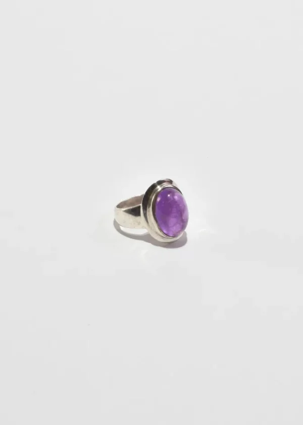 Oval Amethyst Ring