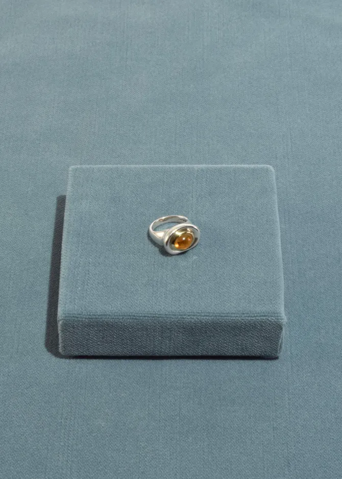 oval-citrine-ring-XziiSvUy-5.webp Oval Citrine Ring