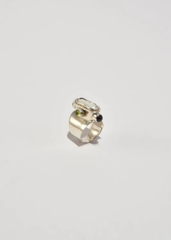 peridot-garnet-pearl-ring-xcPLeoZG-3.webp Peridot Garnet Pearl Ring