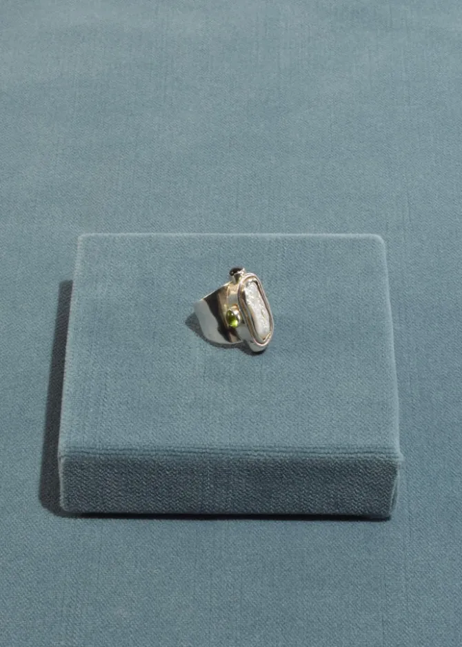 peridot-garnet-pearl-ring-xcPLeoZG-4.webp Peridot Garnet Pearl Ring