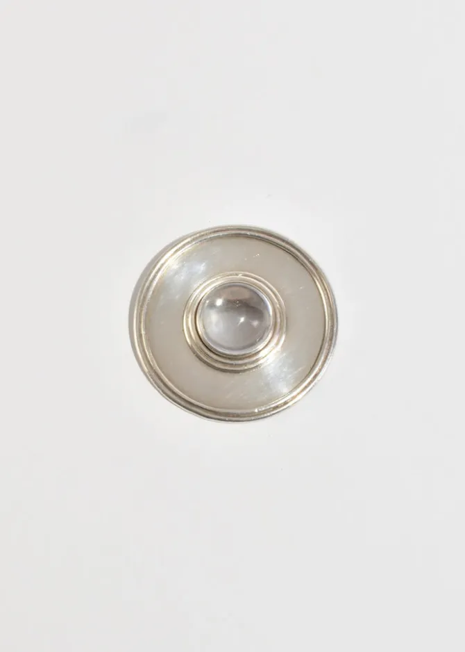 round-crystal-brooch-wnPGGuOC-0.webp Round Crystal Brooch