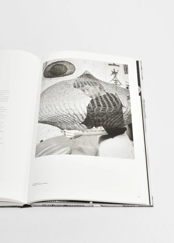 ruth-asawa-sfPMNDqw-2.webp Ruth Asawa