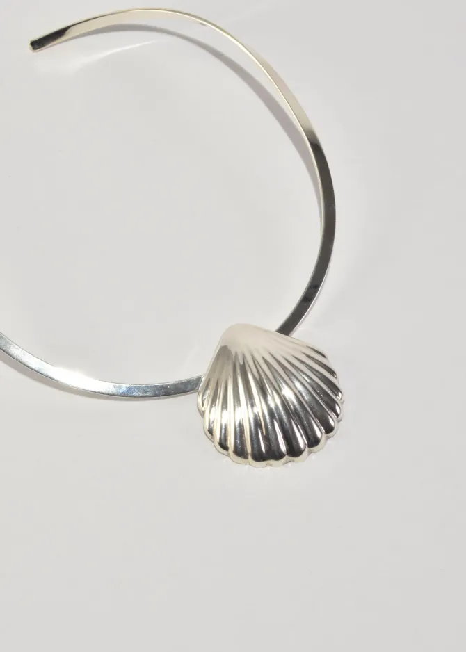 silver-shell-collar-necklace-kdTwgUyT-1.webp Silver Shell Collar Necklace