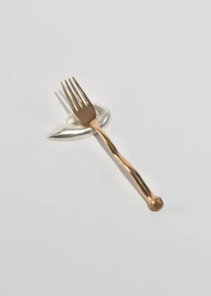 Silver Trumpet Shell Rest