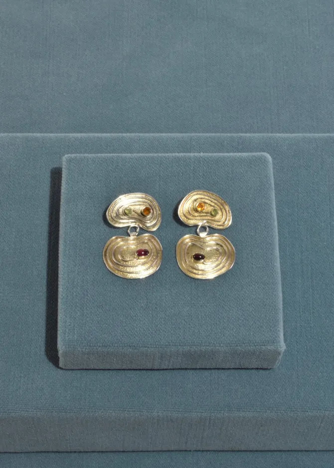 spiral-multi-stone-earrings-dOZgdiuc-2.webp Spiral Multi Stone Earrings