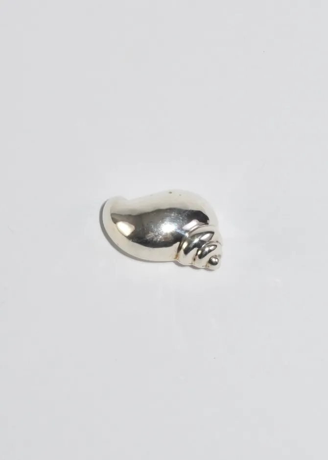 sterling-shell-brooch-QJqfWGYl-1.webp Sterling Shell Brooch